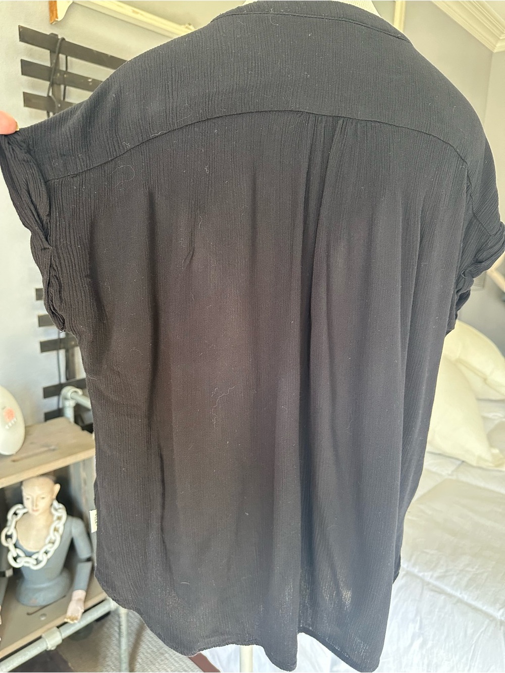Orvis Black Button-Front V-Neck Top size medium - Picture 8 of 13